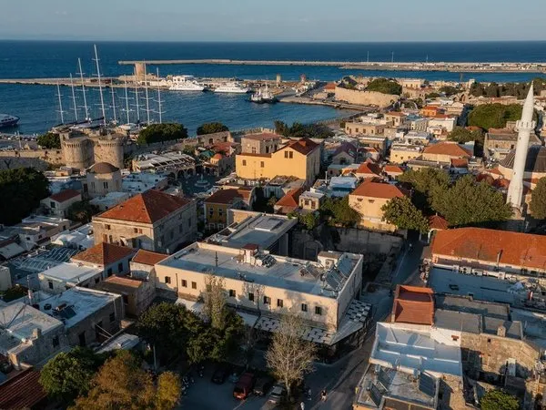 10Gr Boutique Hotel & Wine Bar