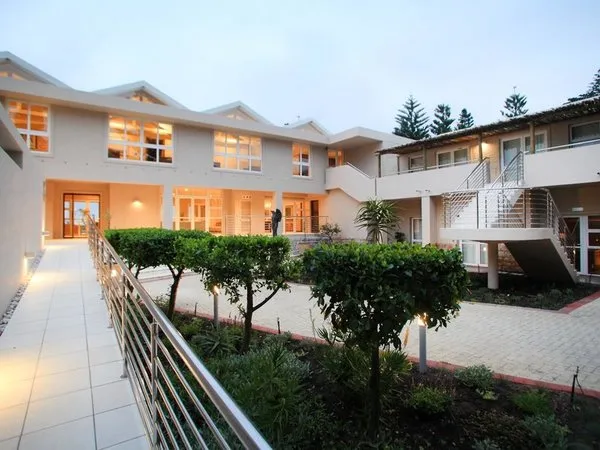 Abalone Guest Lodge