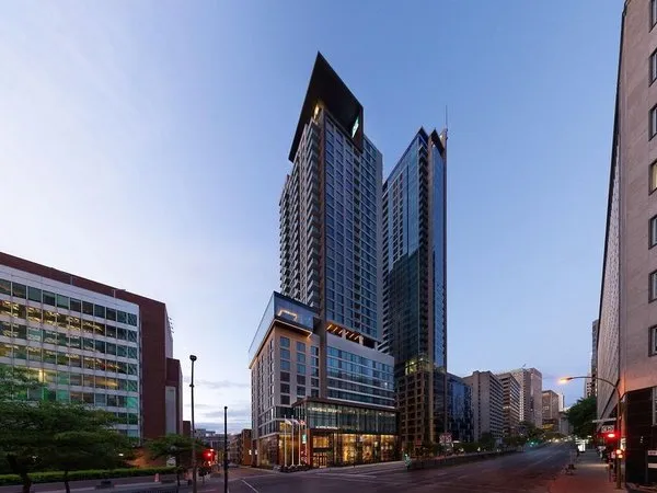 AC Hotel Montreal Downtown