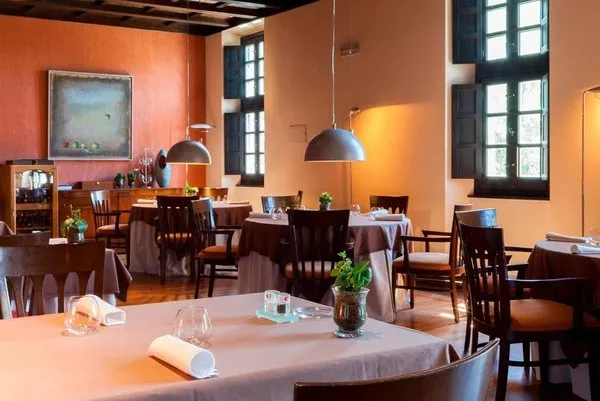 AC Hotel Palacio de Santa Ana