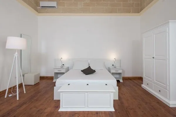 Ada Suites