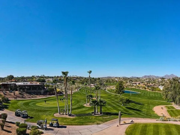 ADERO Scottsdale, Autograph Collection
