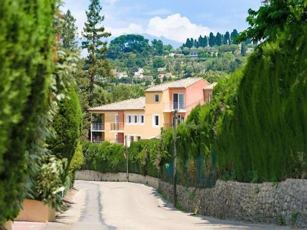 Adonis Mougins