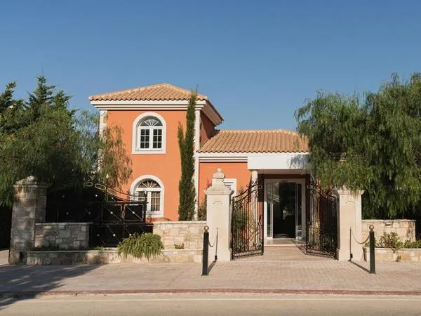 Aeolos Boutique Hotel & Suites