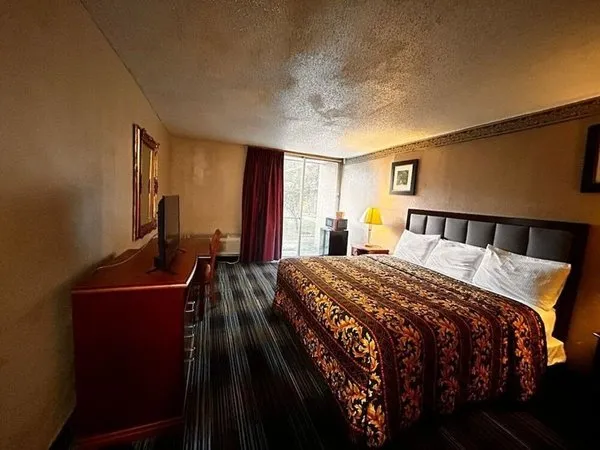 Airport Inn