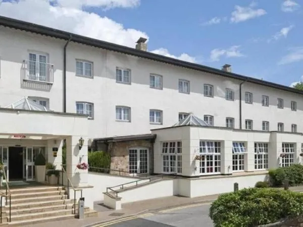 Airport Inn Manchester Hotel & Spa