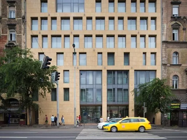 Akeah Verdi Budapest