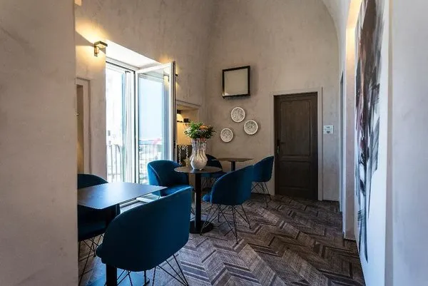 Al Console Luxury Suite
