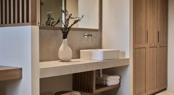 Alamis Hotel & Apartments