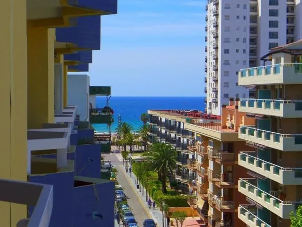 Alboran Apartamentos - Alboran Apartments by Rentalmar