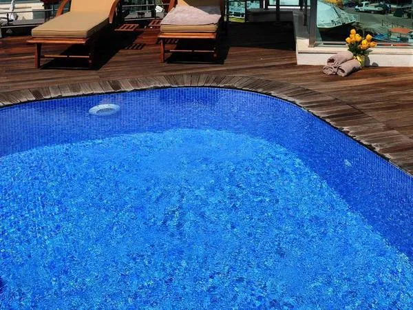 Alesta Yacht Hotel