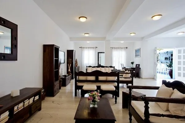 Alexandra Hotel & Apartments