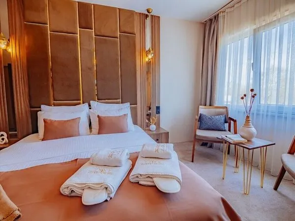 Ali Khan Hotel