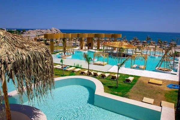 Alia Luxury Suites & Spa Beachfront Hotel