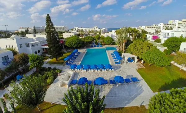 Aliathon Resort