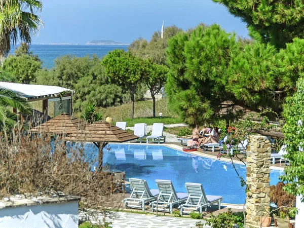 Alkyoni Beach Hotel