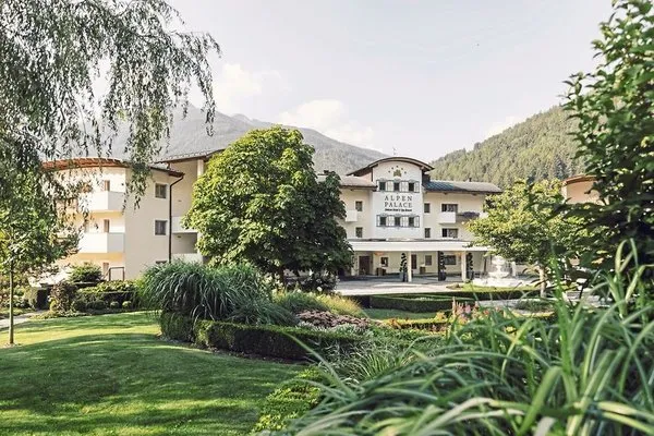 Alpenpalace Luxury Hideaway & Spa Retreat