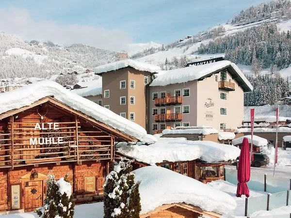 AlpenParks Hotel & Apartment Montana Matrei