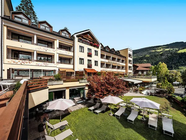 Alpine-City-Wellness Hotel Dominik