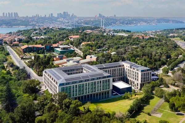 Altunizade Suites Istanbul Curio Collection by Hilton