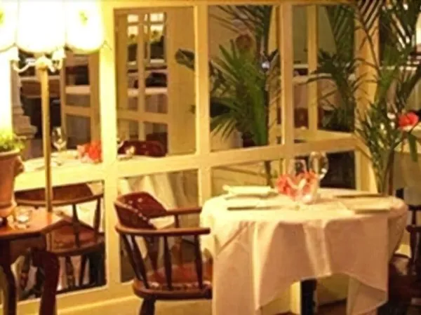 Ambassadors Hotel