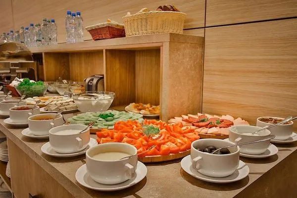 Ameri Plaza Hotel
