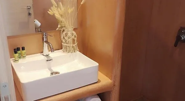 Amerisa Suites