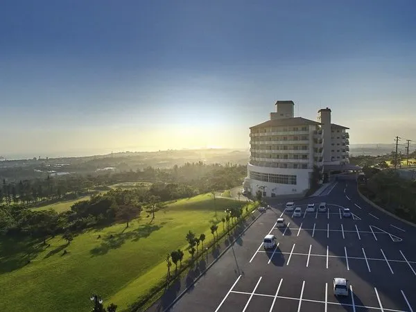 Ana Crowne Plaza Resort Okinawa Uruma Hills