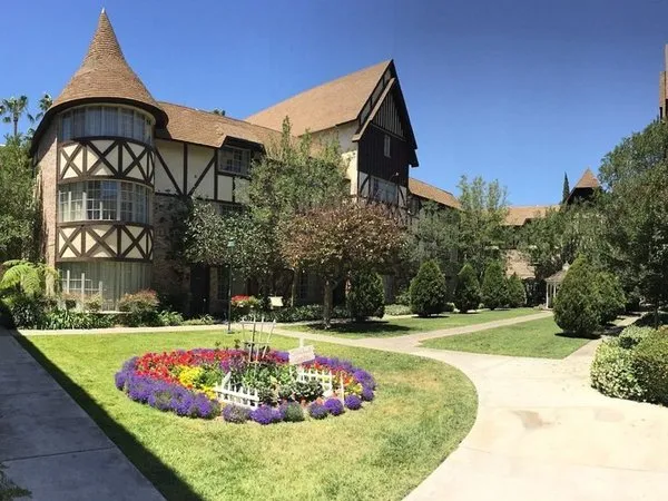 Anaheim Majestic Garden Hotel