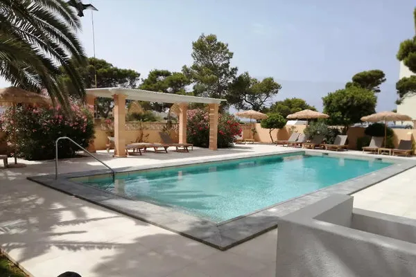 Andreas Apartments