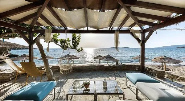 Aneroussa Beach Hotel