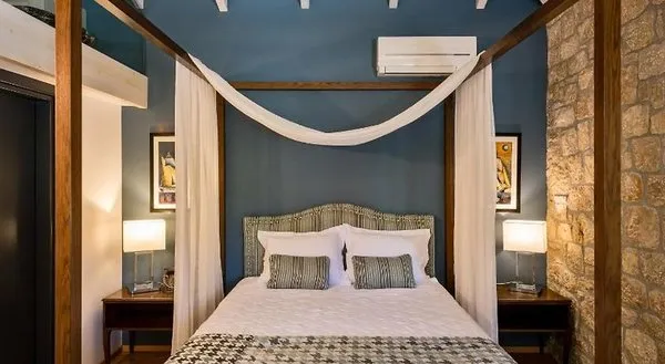 Anthemion Suites & Villas