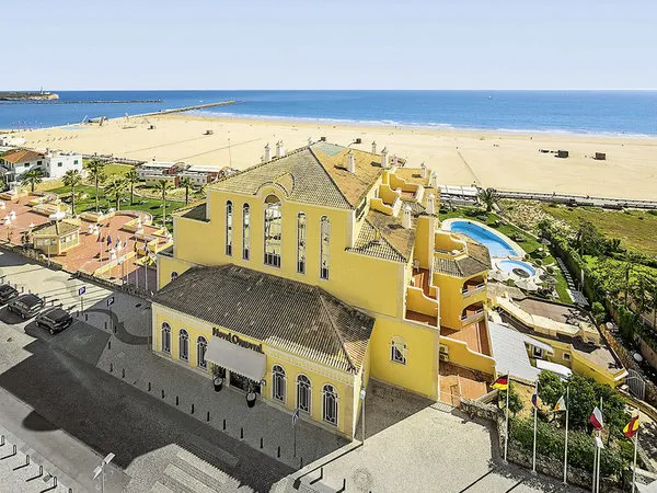 AP Oriental Beach