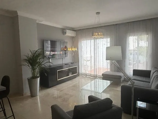 Apartamentos Abril