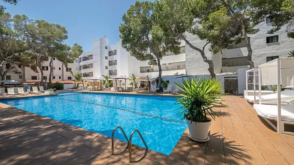 Apartamentos Es Pujols
