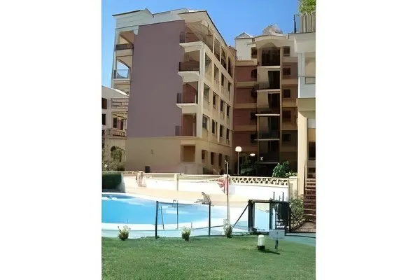 Apartamentos Leo Canela