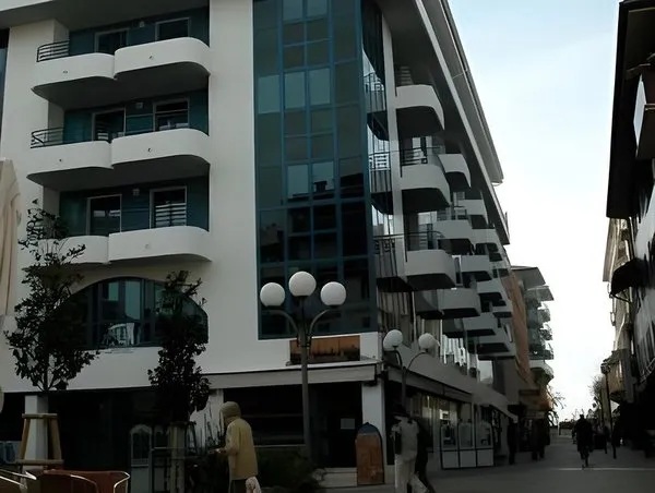Aparthotel Lacroma
