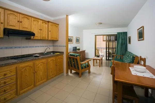 Apartments La Hila