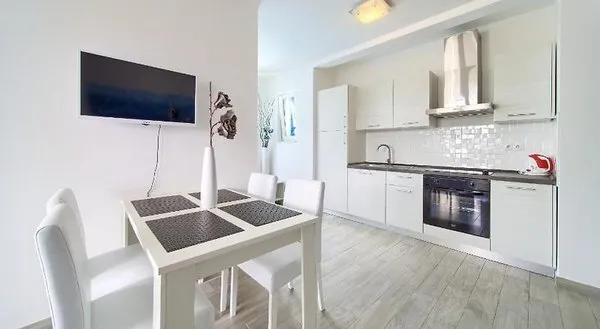 Apartments Mali Nono