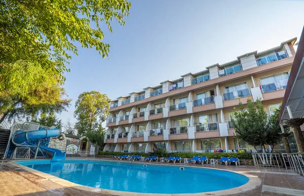 Aperion Beach Hotel