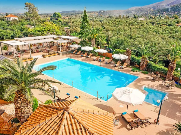 Apollo Resort Art