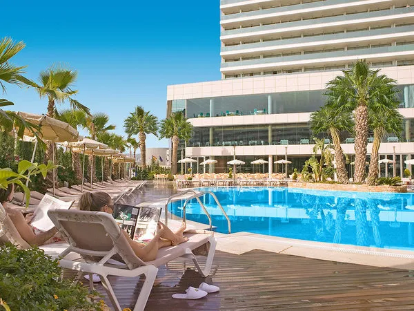 AR Diamante Beach