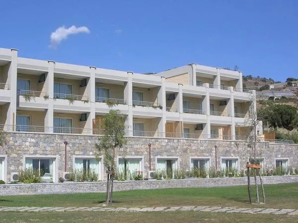 Aregai Marina Hotel & Residence