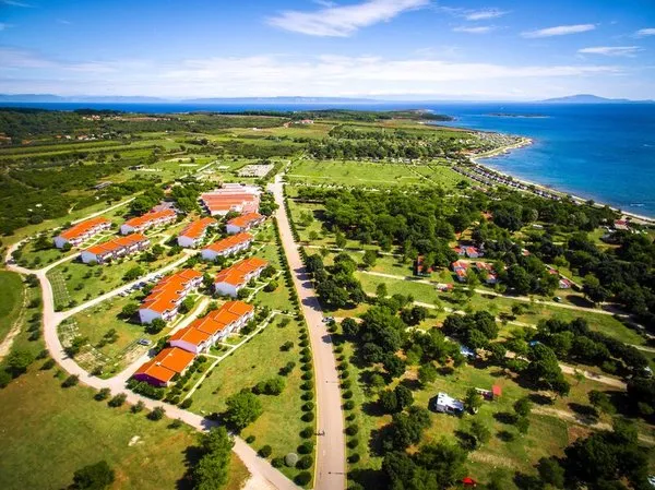 Arena Kaela Apartments