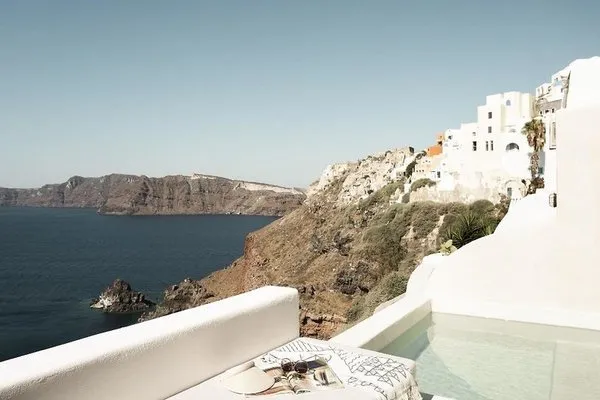 Armenaki Santorini