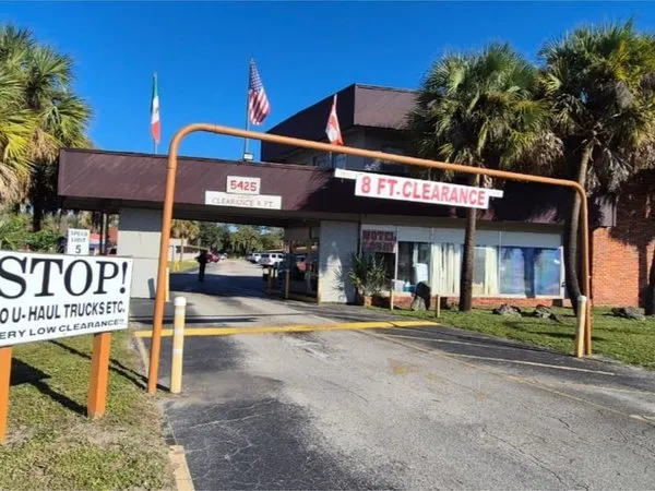 Arrow Motel by OYO Near Downtown