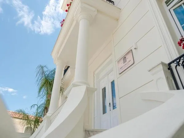 Art Gallery Boutique Hotel