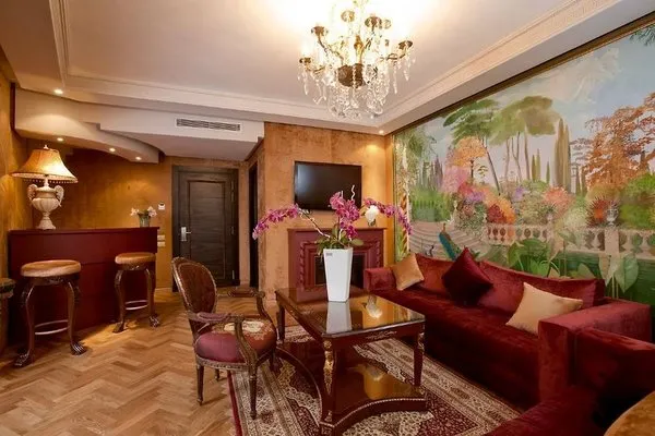 Art Palace Suites & Spa