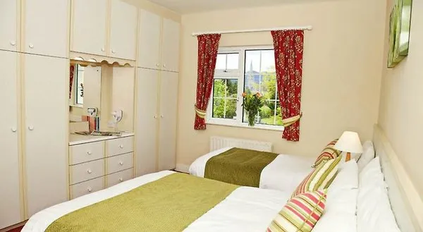 Ashville Lodge
