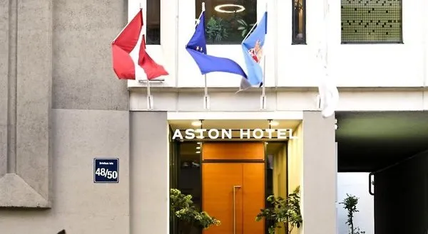 Aston Hotel